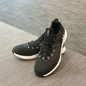 Women's UA HOVR Rise 2 Training Shoes
